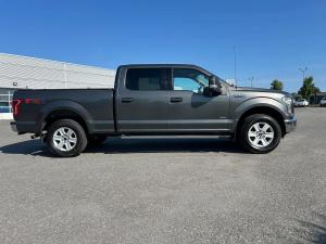 Miniature 9 Ford F-150 Cab SuperCrew 4RM 145 po Lariat 2016