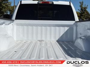 Thumbnail 8 RAM 1500 Black Express - Dealer Special 2026