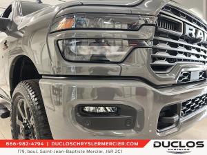 Thumbnail 9 RAM 2500 Black Express 2026