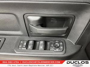 Thumbnail 14 RAM 2500 Black Express 2026