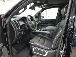 Miniature 12 RAM 1500 Laramie 2026