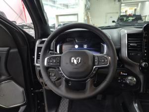 Miniature 15 RAM 1500 Laramie 2026