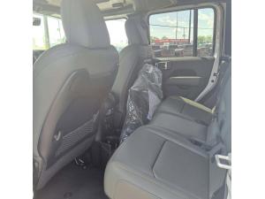 Miniature 15 Jeep Gladiator Mojave X 2026