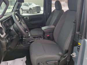 Miniature 10 Jeep Wrangler Sport 2026