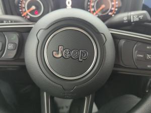 Miniature 15 Jeep Wrangler Sport 2026