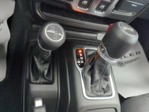 Miniature 18 Jeep Wrangler Sport 2026