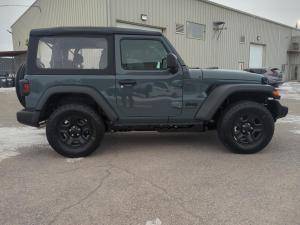Miniature 26 Jeep Wrangler Sport 2026