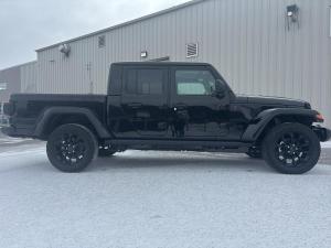 Thumbnail 5 Jeep Gladiator Nighthawk 2026