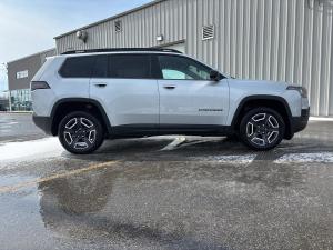 Thumbnail 5 Jeep Cherokee Laredo 2026