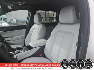 Miniature 13 Jeep Cherokee Limited 2026