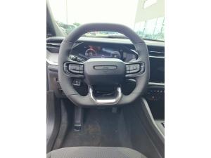 Miniature 10 Jeep Cherokee Laredo 2026