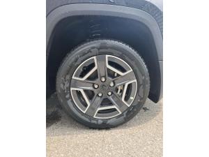 Miniature 16 Jeep Cherokee Laredo 2026