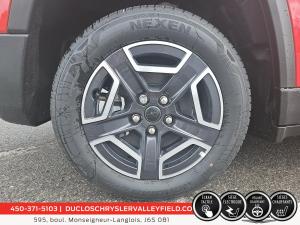 Miniature 10 Jeep Cherokee Laredo 2026