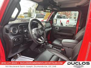 Miniature 12 Jeep Wrangler 4XE Sahara 4XE 2024
