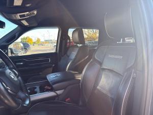 Miniature 13 RAM 2500 Laramie 2022