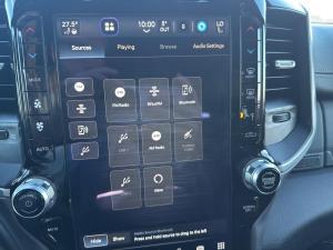 Miniature 24 RAM 2500 Laramie 2022