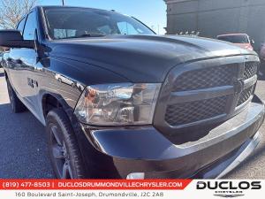 Miniature 12 RAM 1500 Express cabine d'équipe 4RM 140,5 po *Disponibilité limitée* 2017