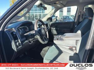 Miniature 13 RAM 1500 Express cabine d'équipe 4RM 140,5 po *Disponibilité limitée* 2017