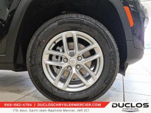 Miniature 10 Jeep Grand Cherokee Laredo X 2026