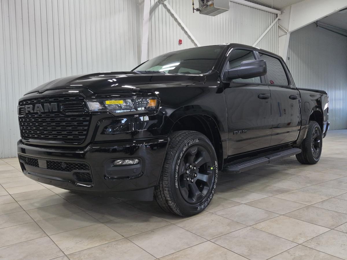 Image 1 RAM 1500 Black Express 2026