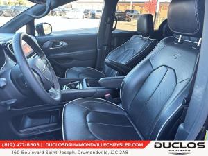 Miniature 13 Chrysler Pacifica Limited 2025