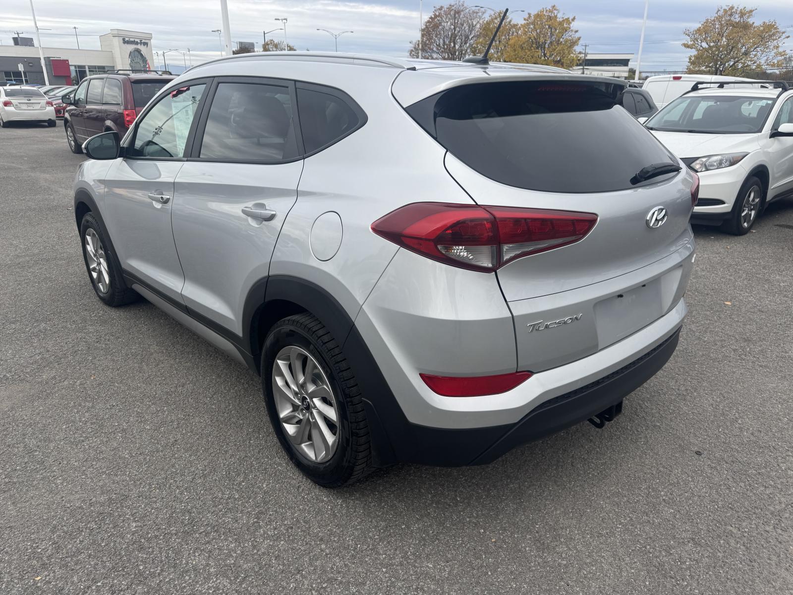 Hyundai Tucson Base 2017 — photo 2
