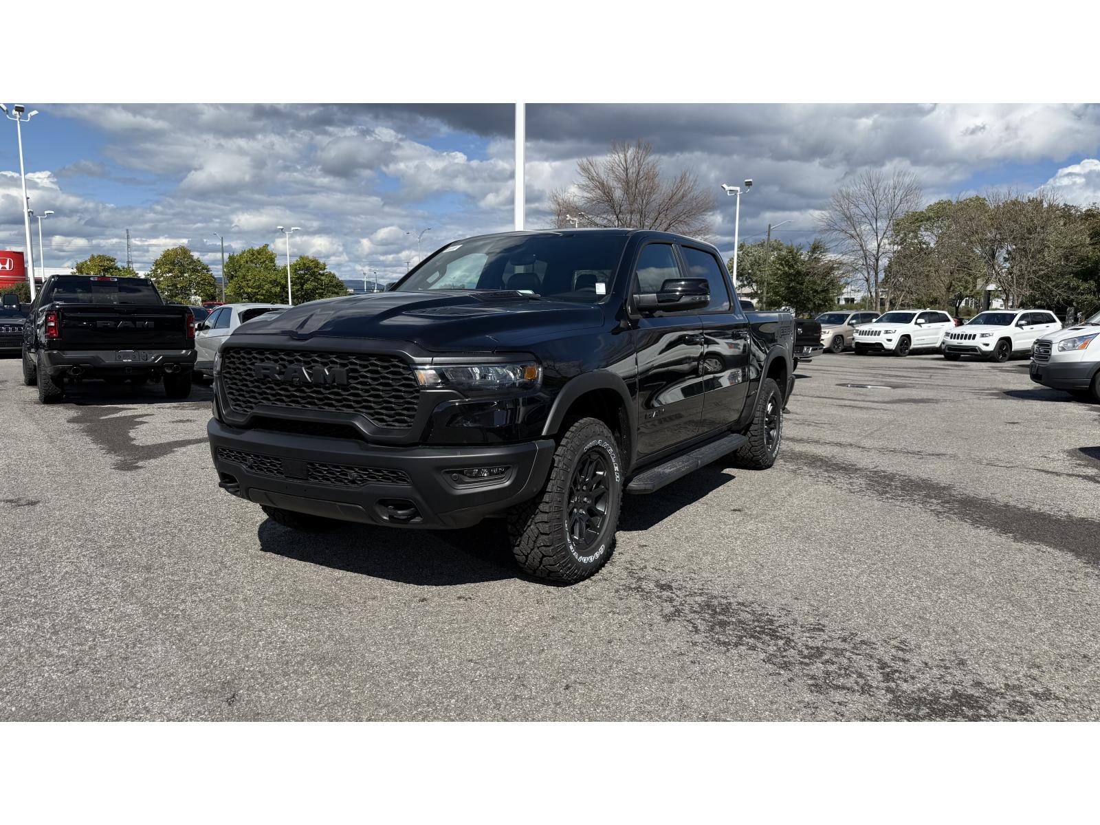 RAM 1500 2026  - véhicule neuf à vendre (1T001)