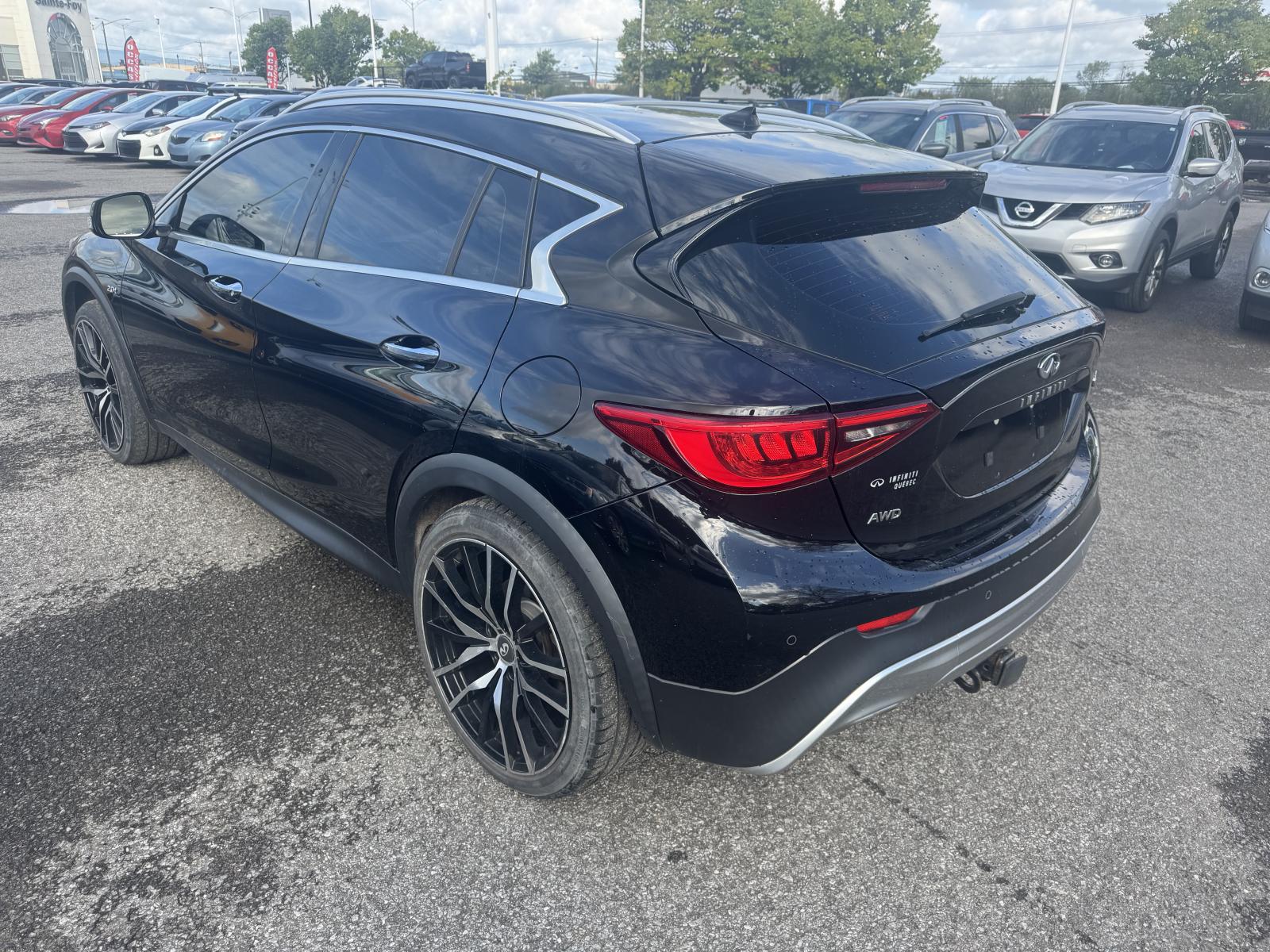 Infiniti QX30 Premium 2017 — photo 2