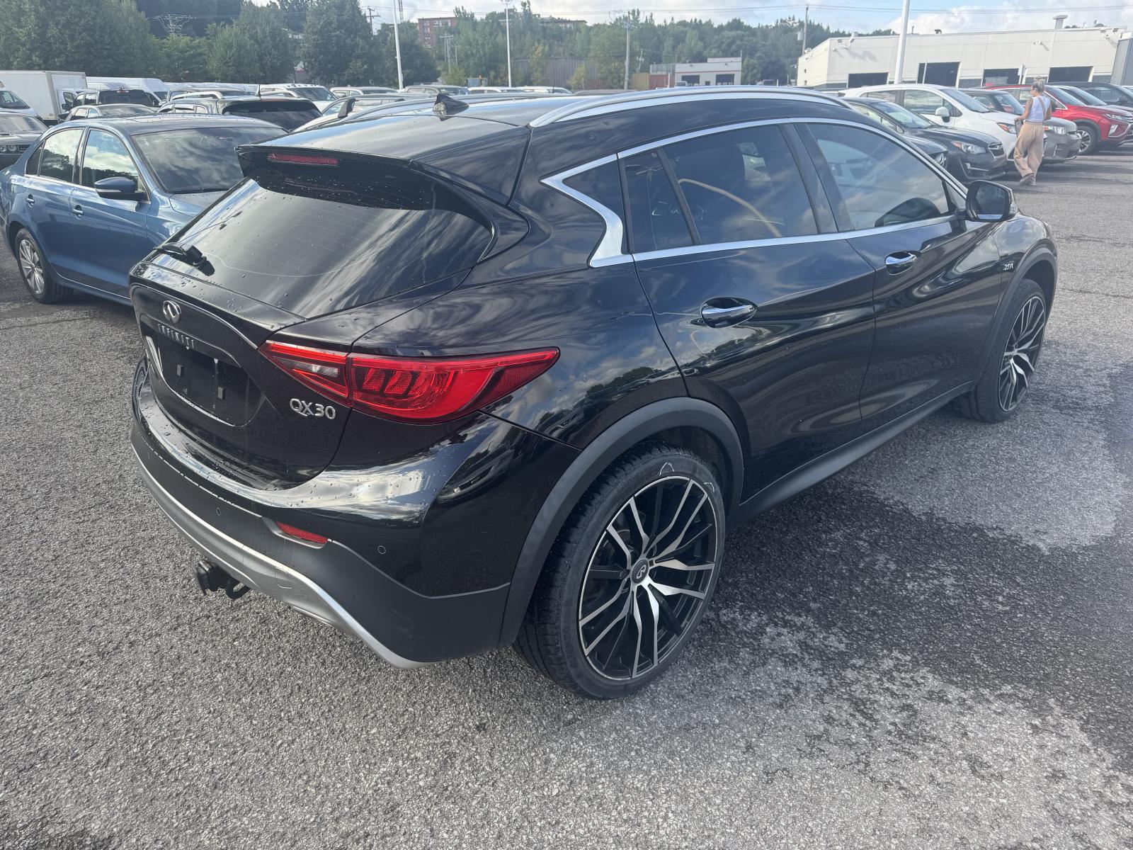 Infiniti QX30 Premium 2017 — photo 4
