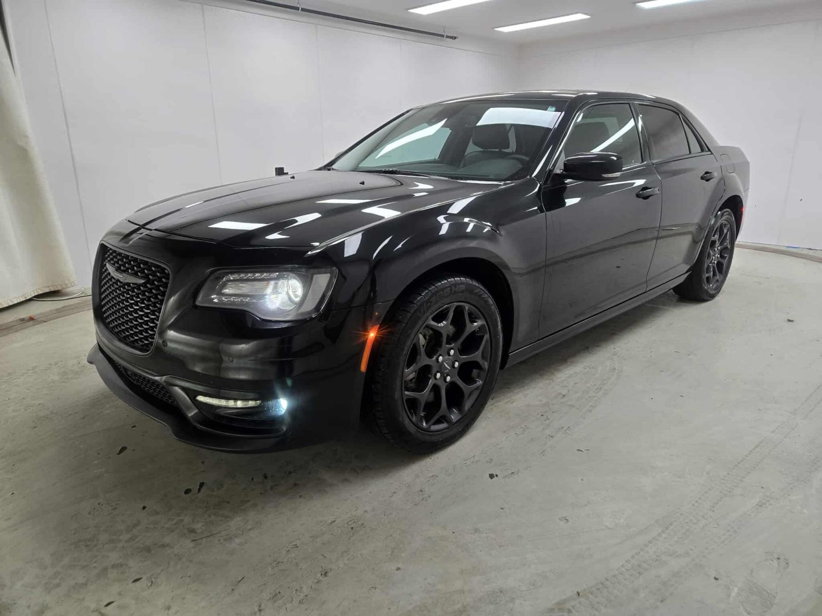 Chrysler 300 Touring L 2023