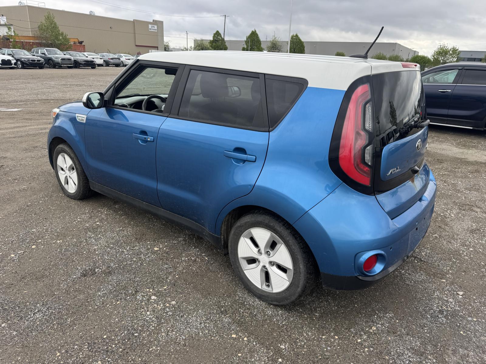 Kia Soul EV Luxury 2016 — photo 3