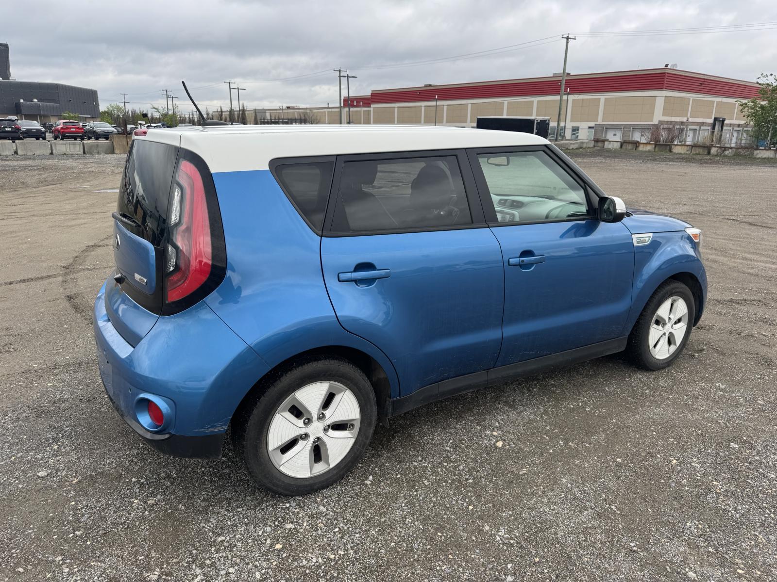 Kia Soul EV Luxury 2016 — photo 5