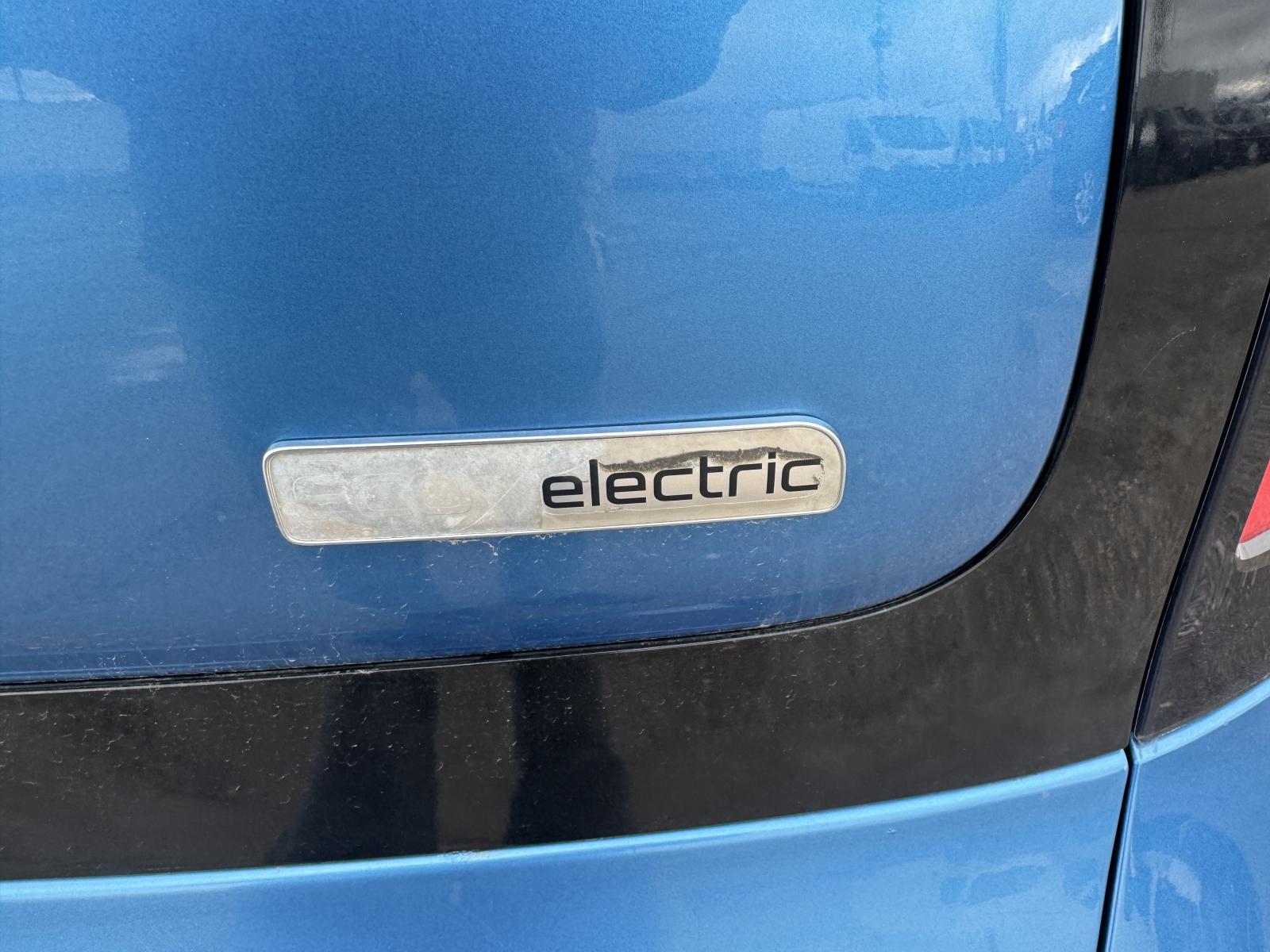 Kia Soul EV Luxury 2016 — photo 4