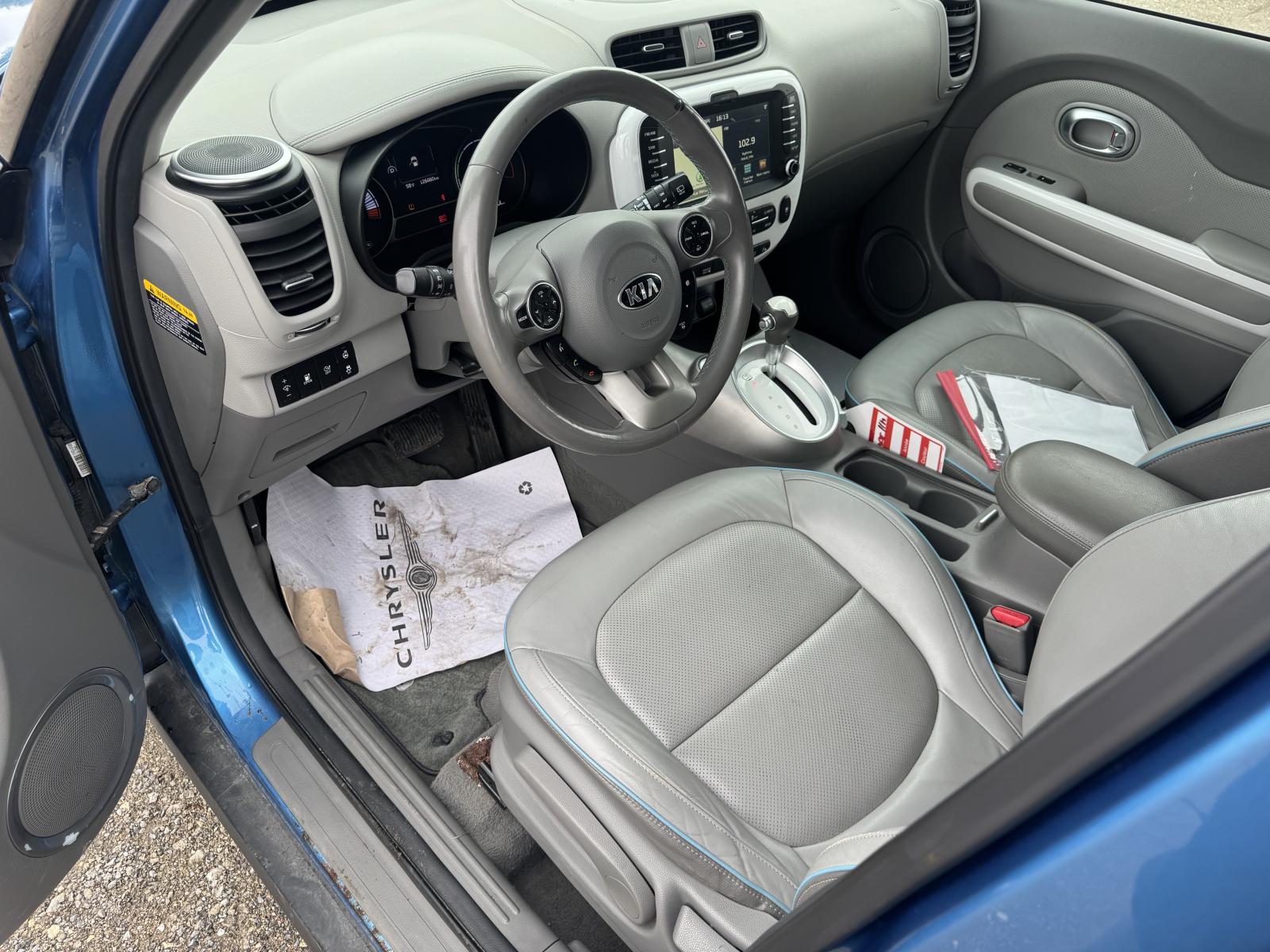 Kia Soul EV Luxury 2016 — photo 7