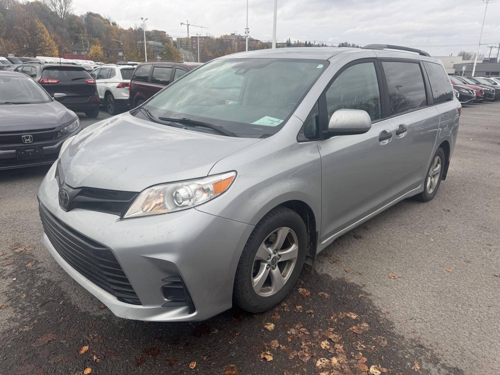 Toyota Sienna L Base 2020