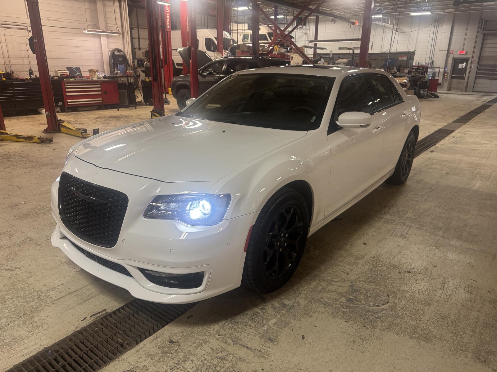 Chrysler 300 Touring L Touring L 2023