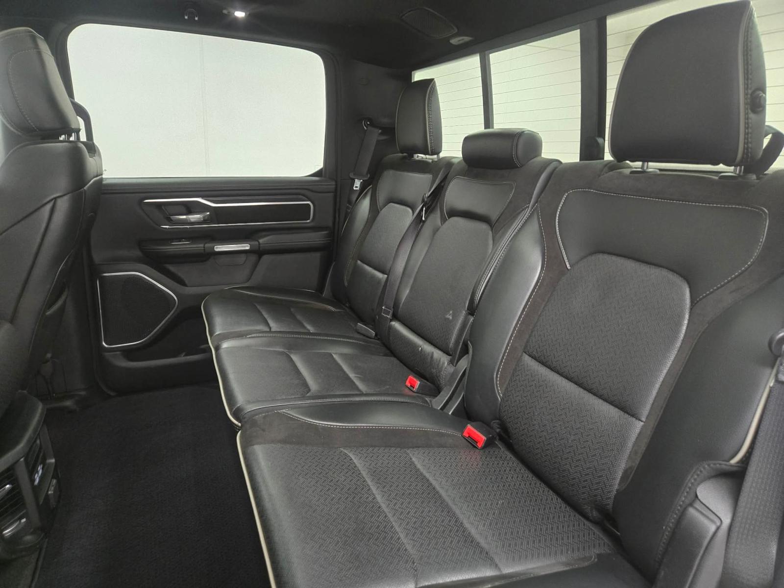 RAM 1500 Laramie 2023 — photo 8