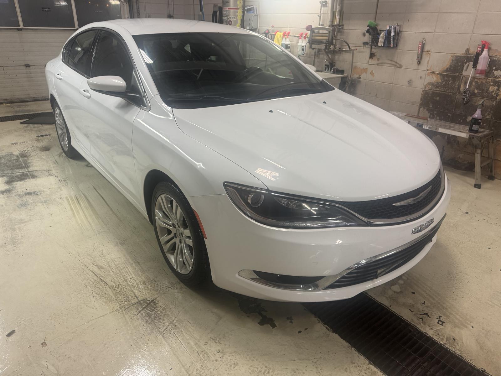 Chrysler 200 Limited 2015 — photo 4