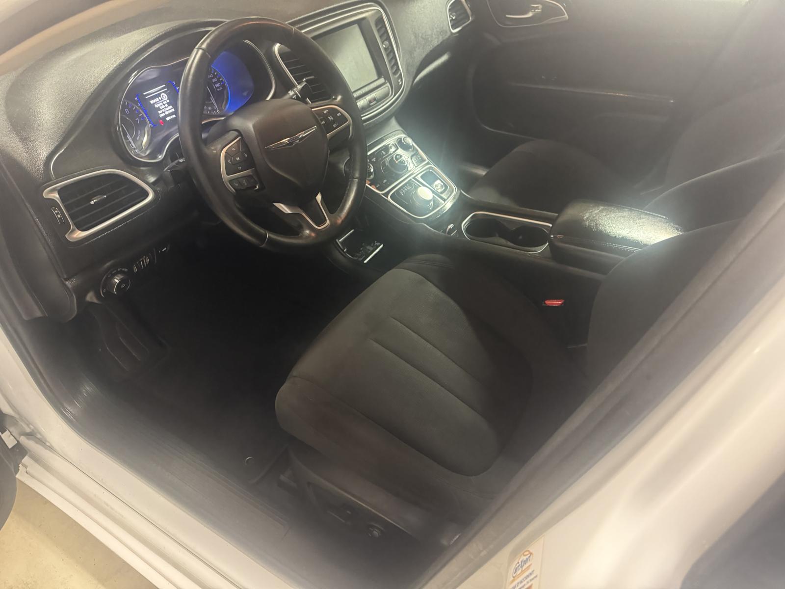 Chrysler 200 Limited 2015 — photo 5