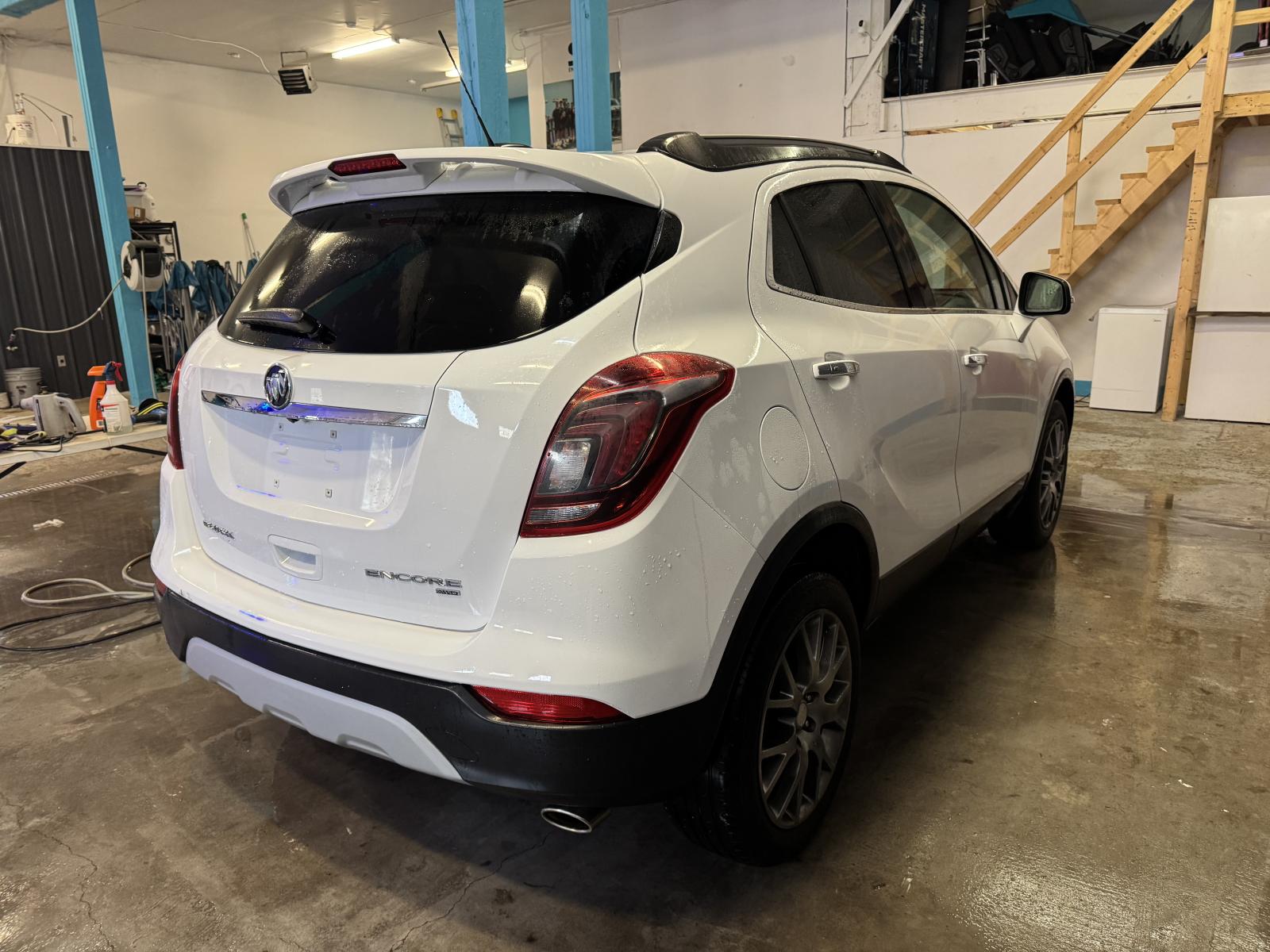 Buick Encore Sport Touring 2017 — photo 5