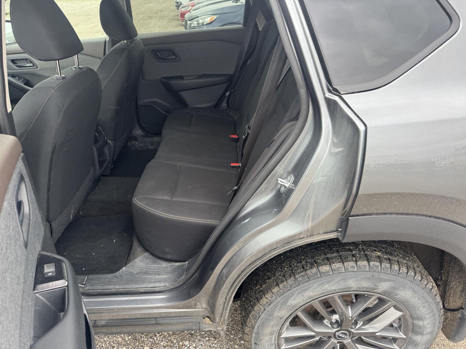 Nissan Rogue S 2023 — photo 8