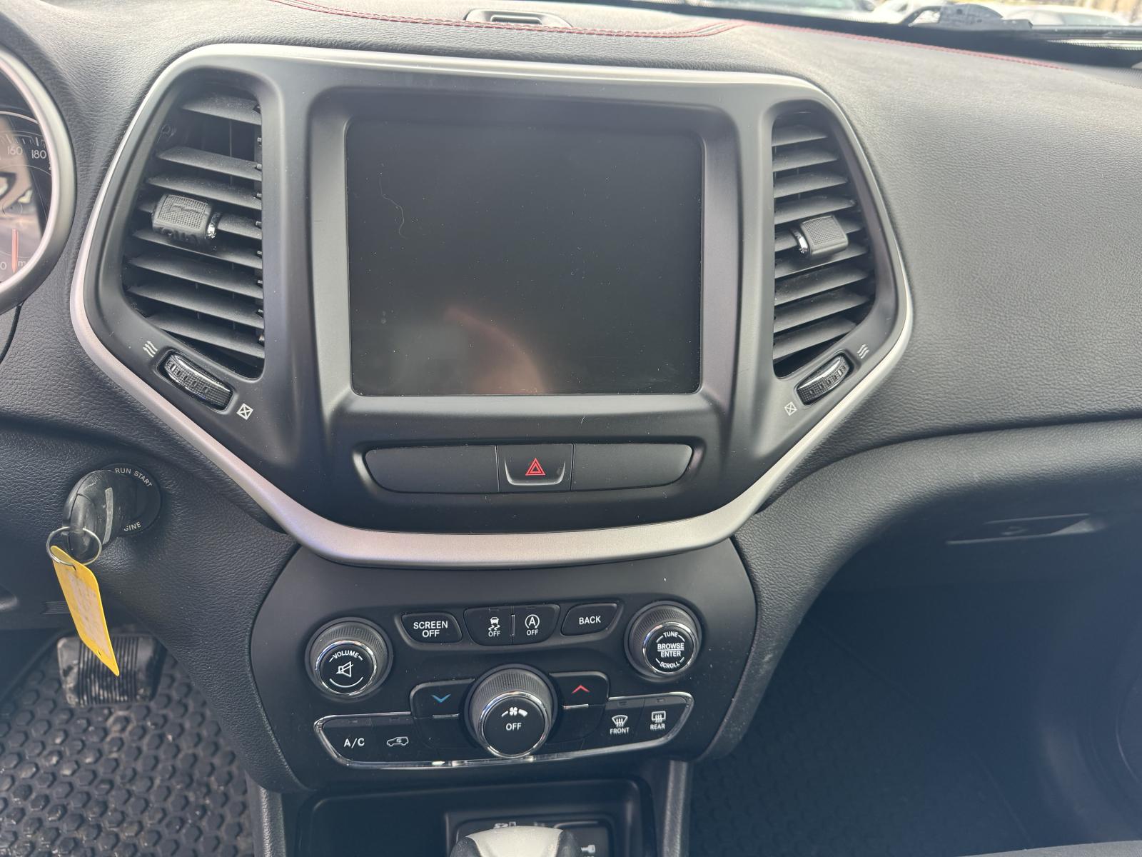 Jeep Cherokee Trailhawk 2016 — photo 8