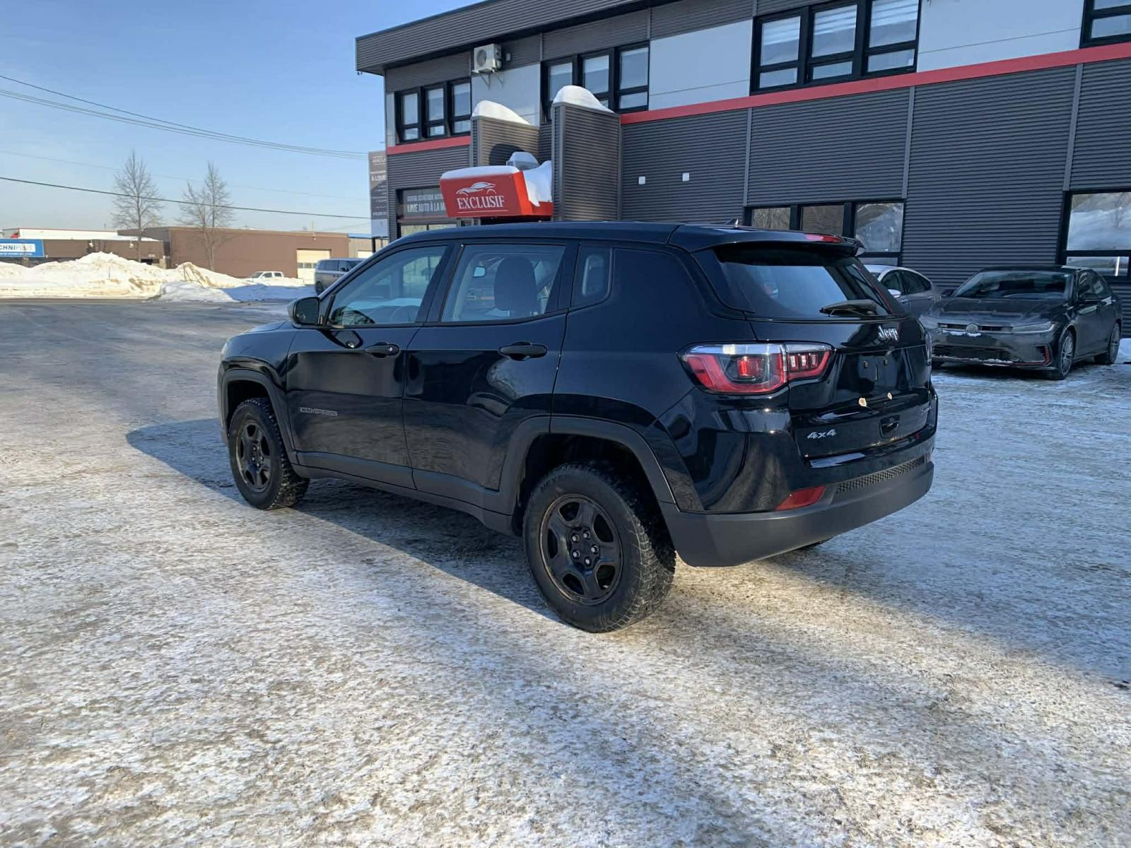 Jeep Compass Sport 2018 — photo 3