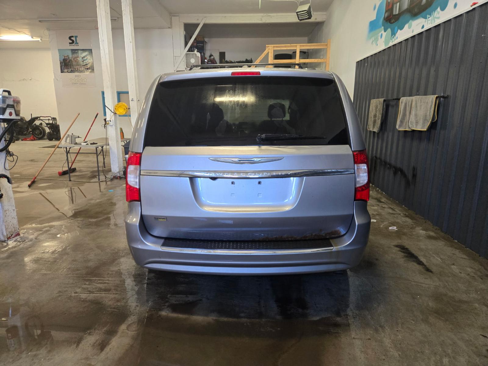 Chrysler Town & Country Touring 2013 — photo 5