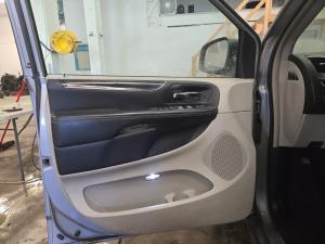 Miniature 10 Chrysler Town &amp; Country Touring 2013