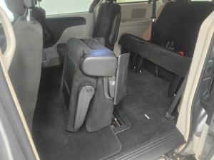 Miniature 13 Chrysler Town &amp; Country Touring 2013
