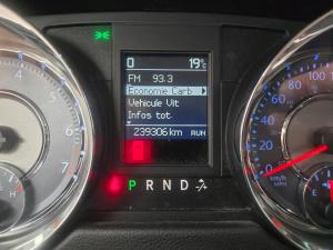 Miniature 19 Chrysler Town &amp; Country Touring 2013