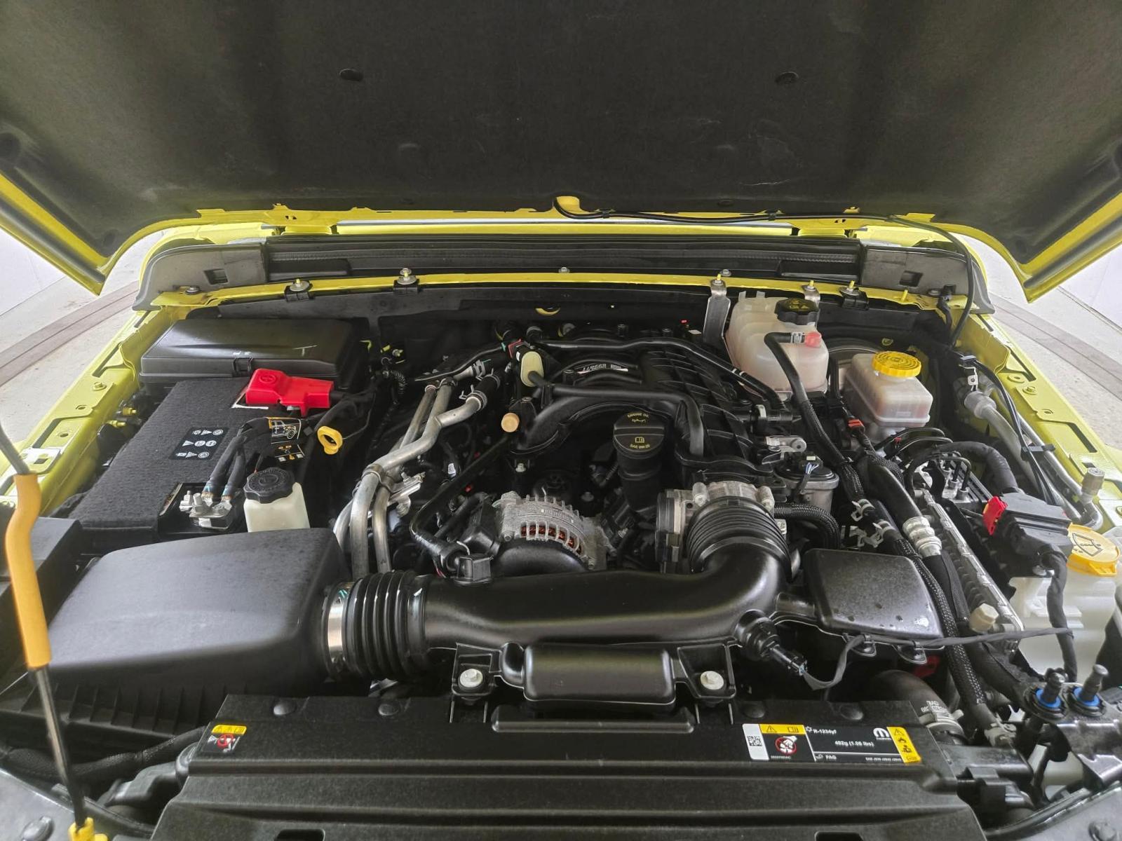 Jeep Wrangler Sahara 2023 — photo 8