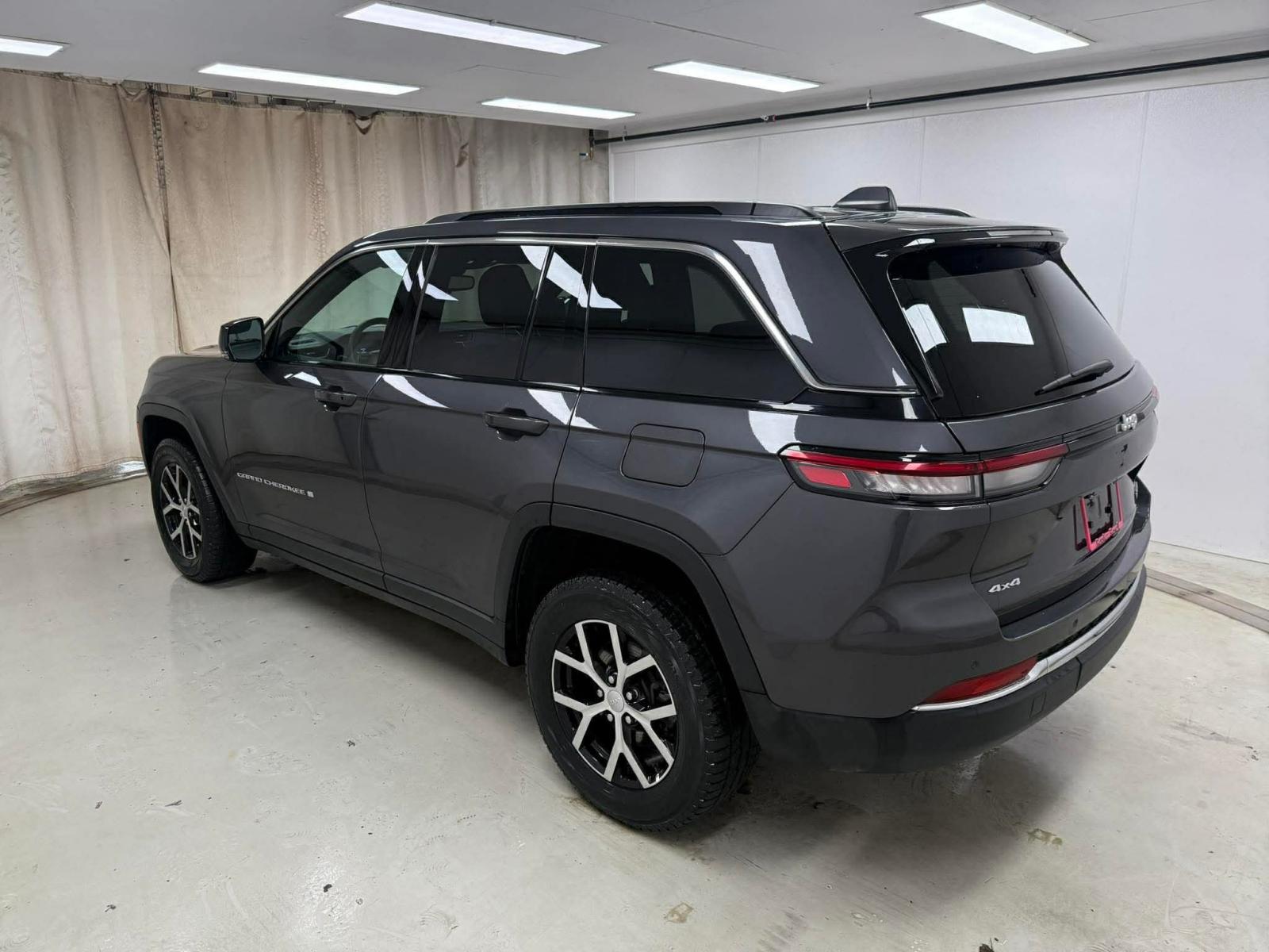 Jeep Grand Cherokee Limited 2024 — photo 6
