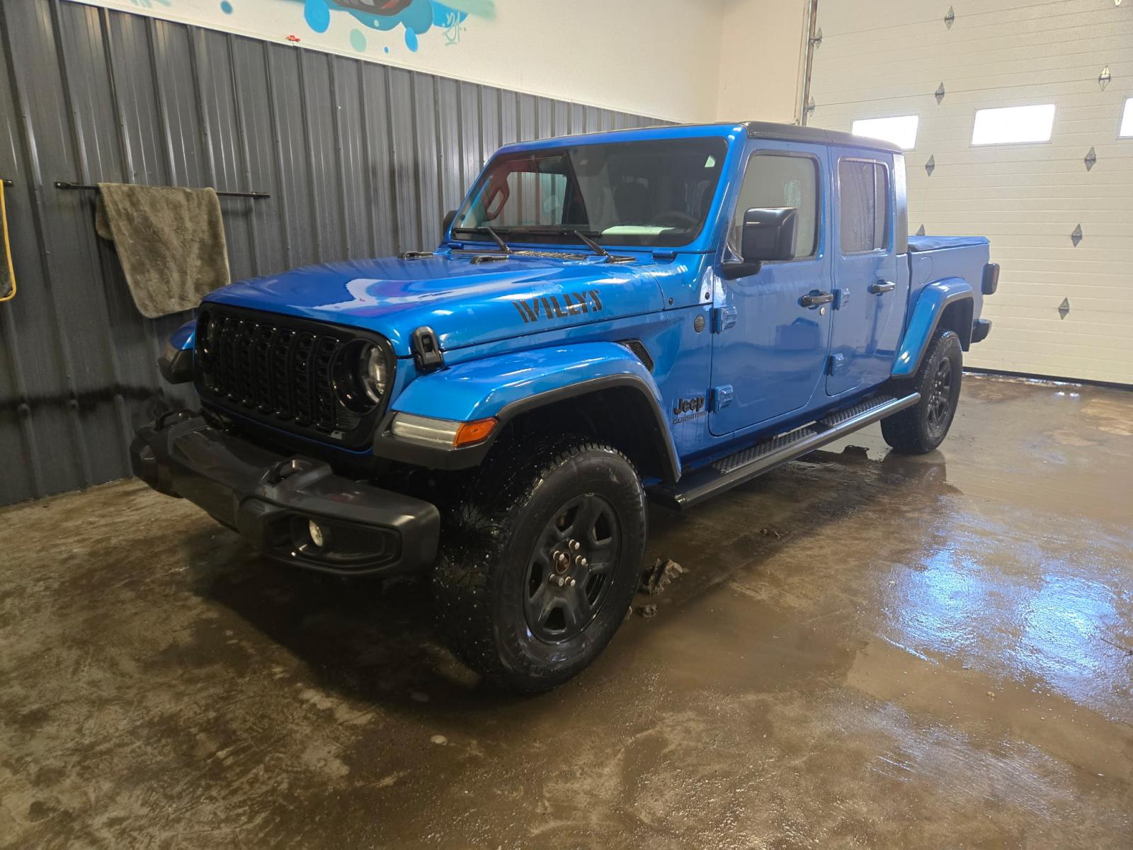 Jeep Gladiator Willys 2025